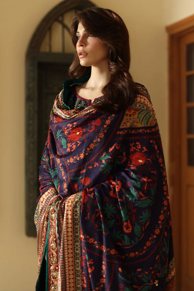Midnight green velvet shawl with printed design – view 4 – Poshaq