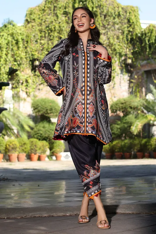 Black lawn co‑ord set with subtle printed design by Aisha Imran – view 1 – Poshaq