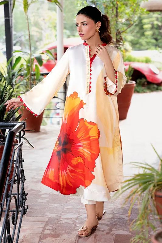 Cream silk kaftan with subtle printed pattern – view 1 – Poshaq