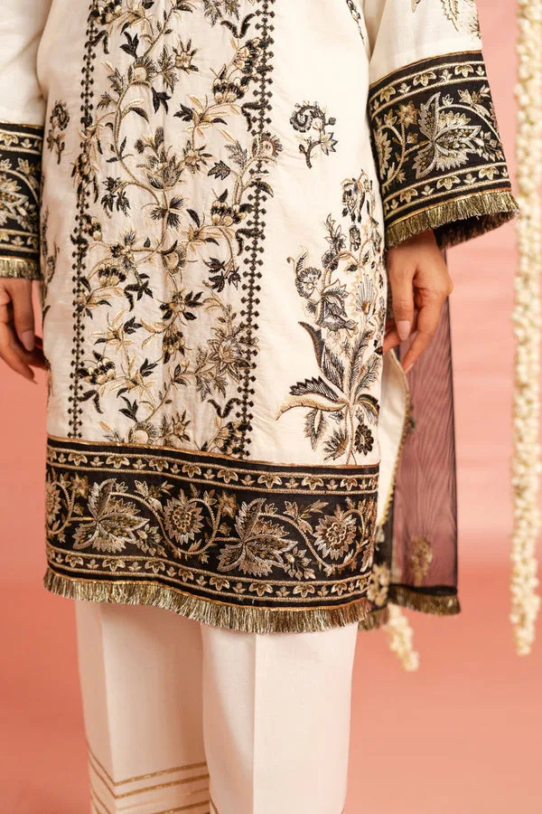 Off white lawn ensemble with organza shirt and net dupatta – view 3 – Poshaq