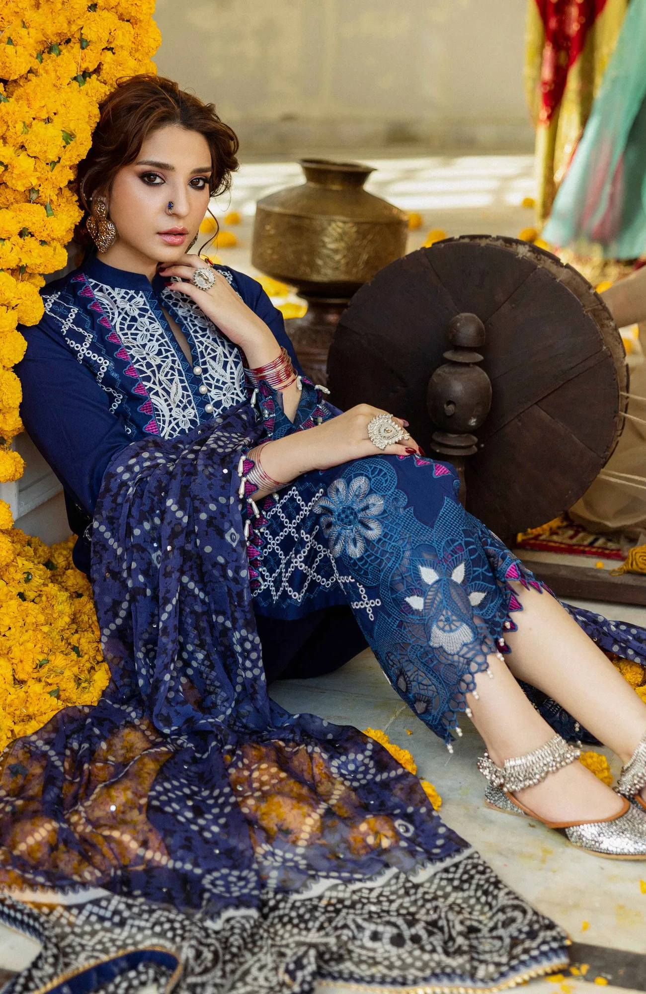 Navy organza long shirt with chikankari and sequins detailing – view 4 – Poshaq