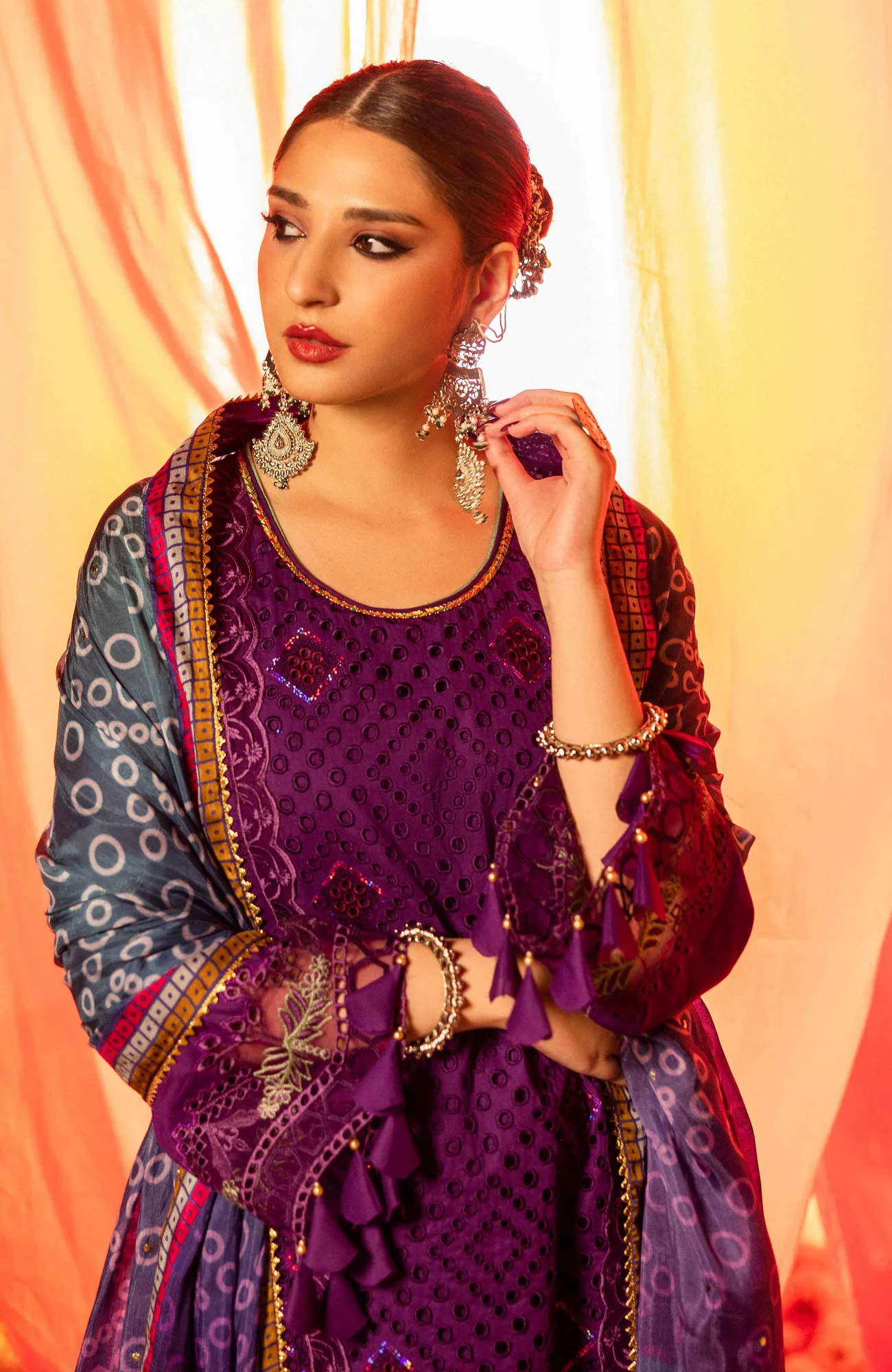 Dark purple organza shirt with chikankari embroidery and silk dupatta – view 4 – Poshaq