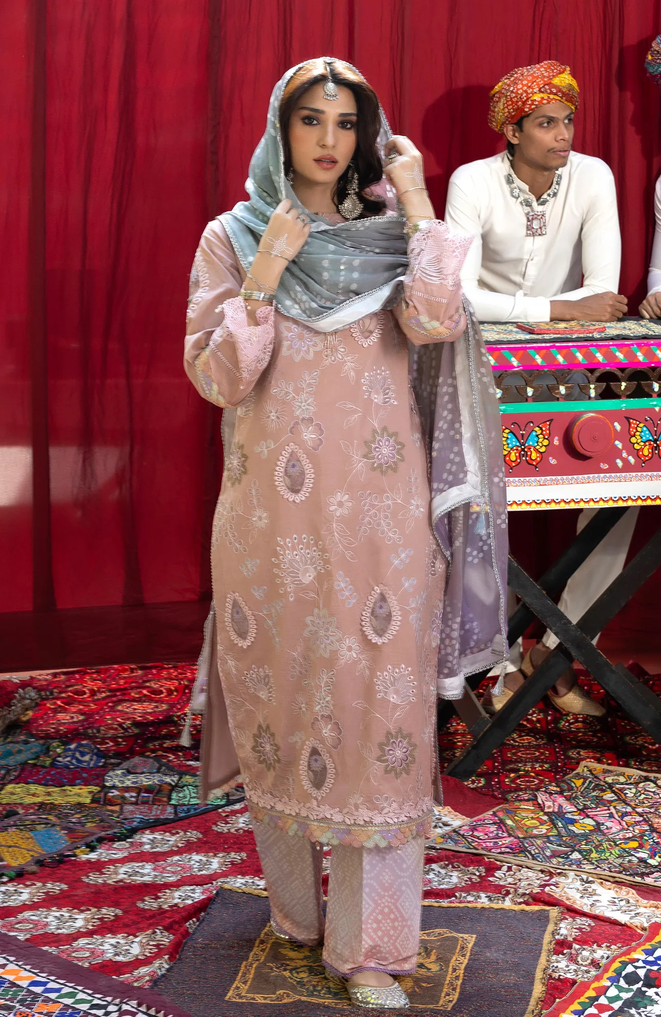 Peach pink organza long shirt with Chikankari embroidery – view 3 – Poshaq