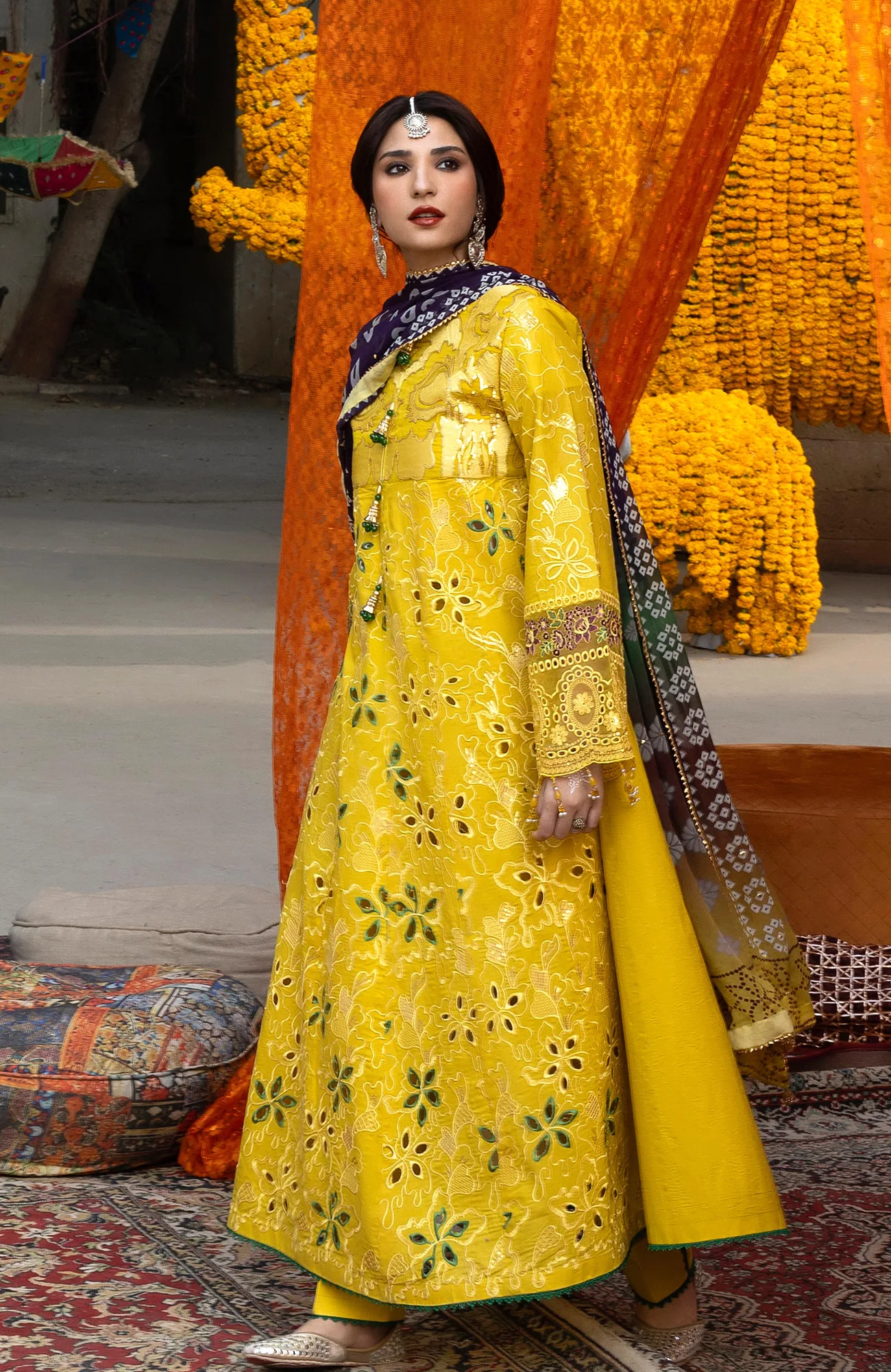 Lime yellow organza shirt with chikankari embroidery, chiffon dupatta and cambric trousers – view 3 – Poshaq