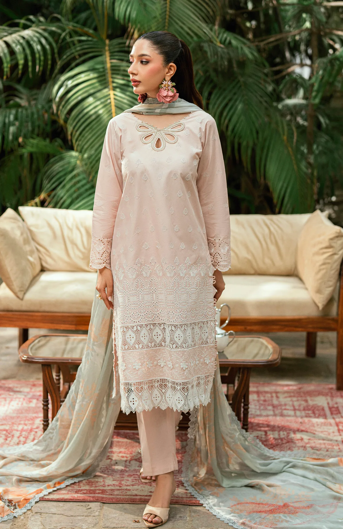 Pale pink silk long shirt with laser-kari embroidery – view 3 – Poshaq
