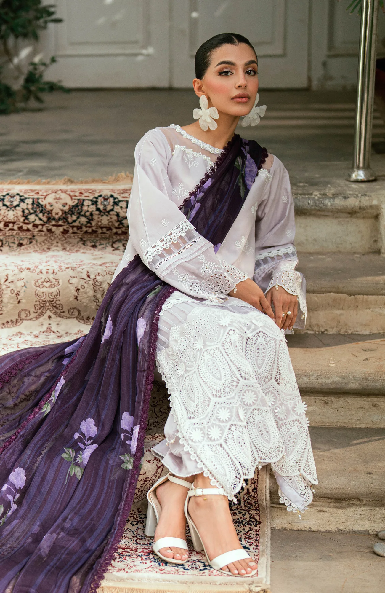 White chiffon long shirt with laser cut detailing – view 3 – Poshaq