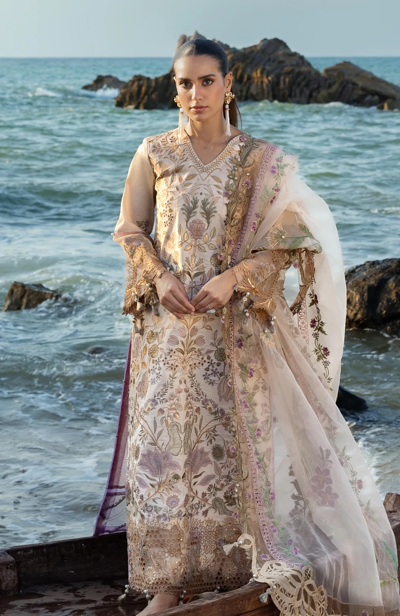 Ivory long shirt with organza dupatta and embroidered borders – view 4 – Poshaq