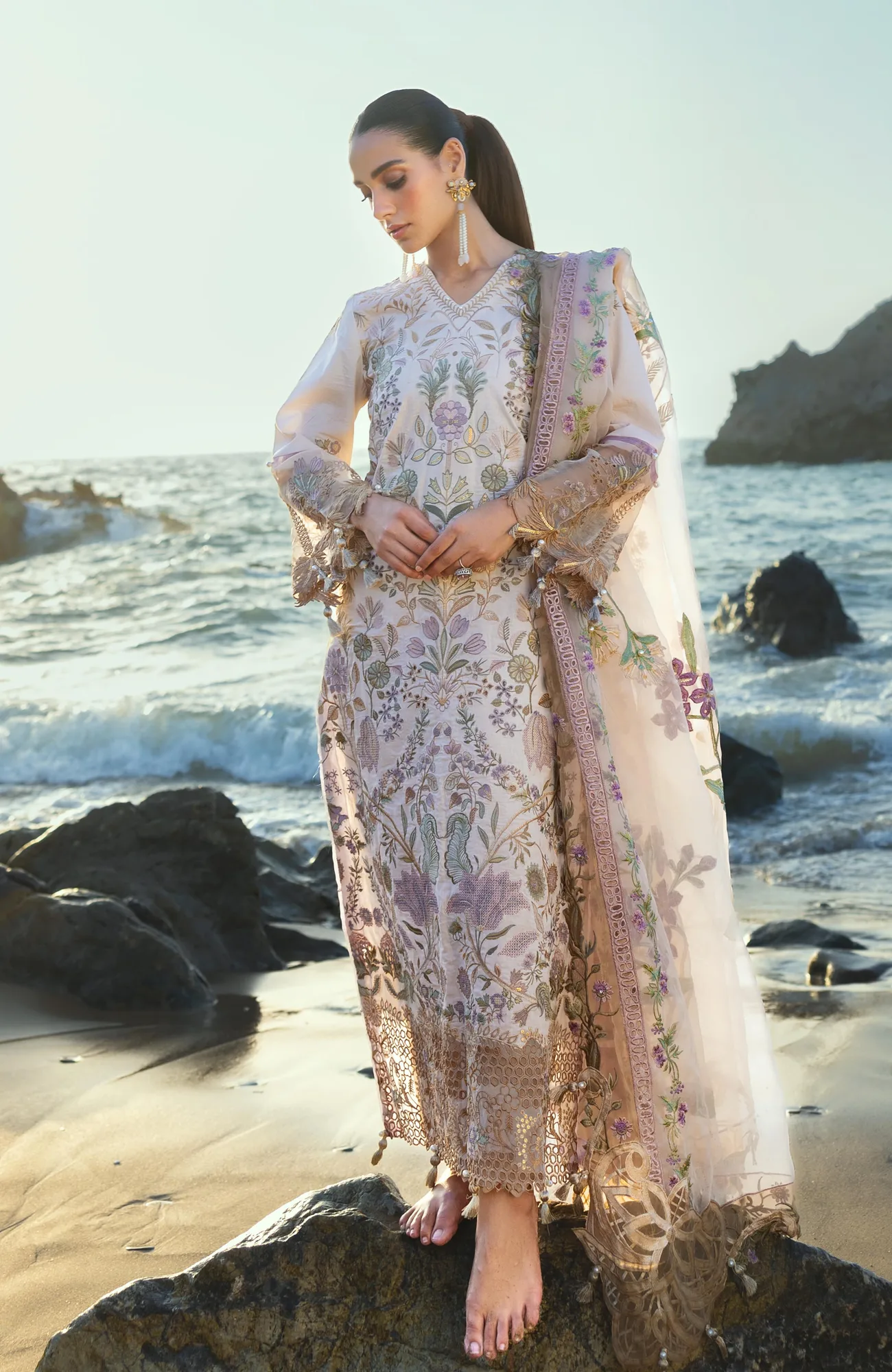 Ivory long shirt with organza dupatta and embroidered borders – view 5 – Poshaq