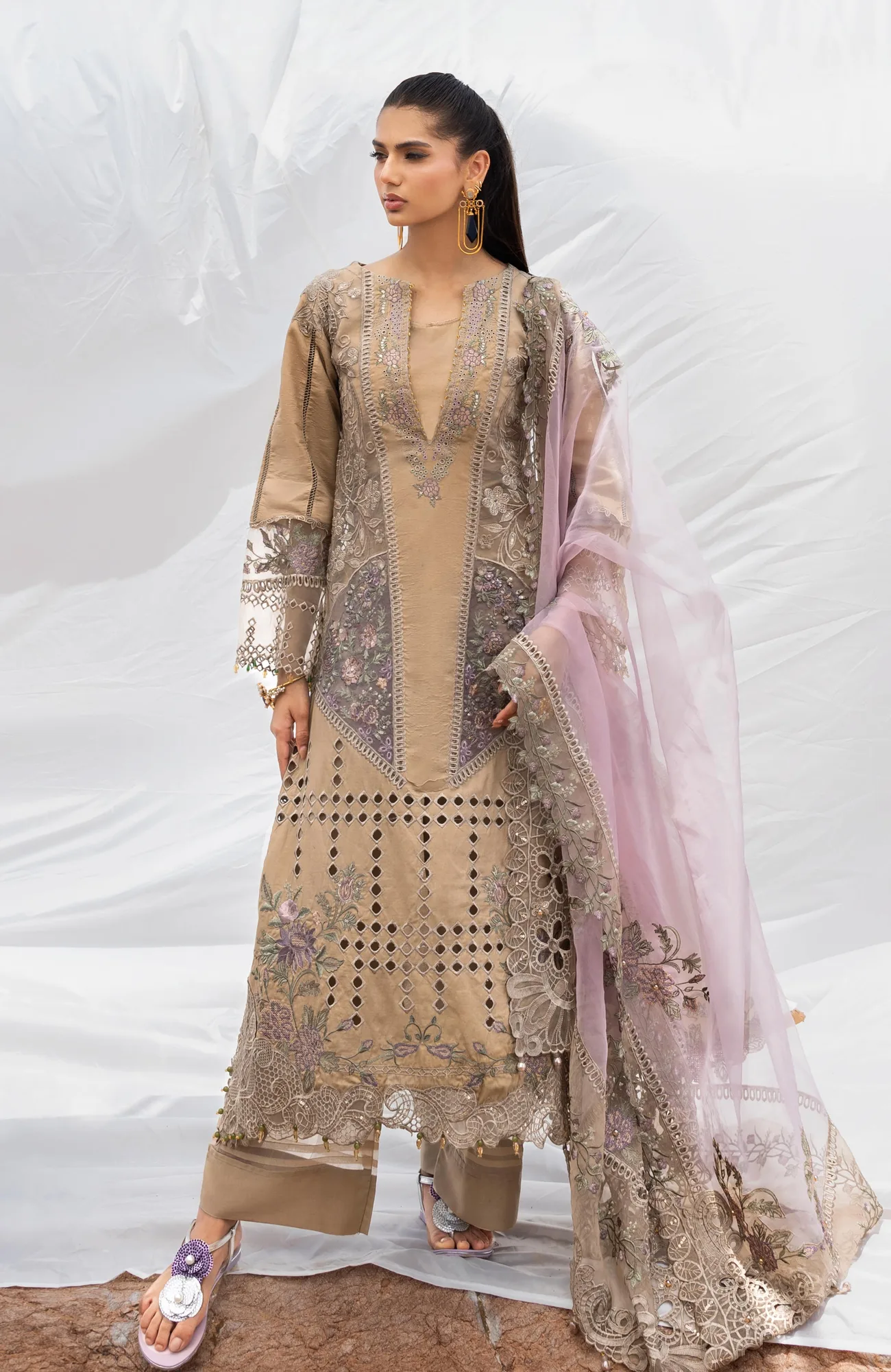 Beige long shirt with organza and lawn embroidery – view 1 – Poshaq