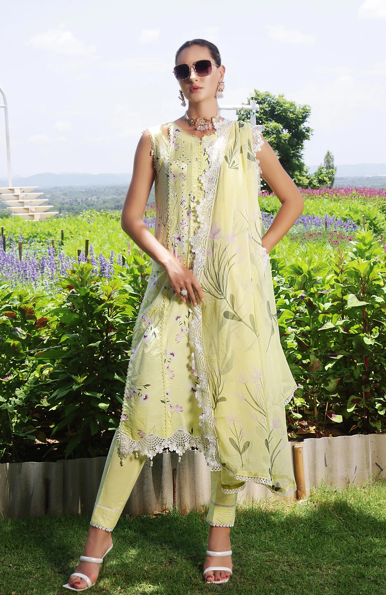 Pastel yellow long shirt with organza border, casual design – view 3 – Poshaq
