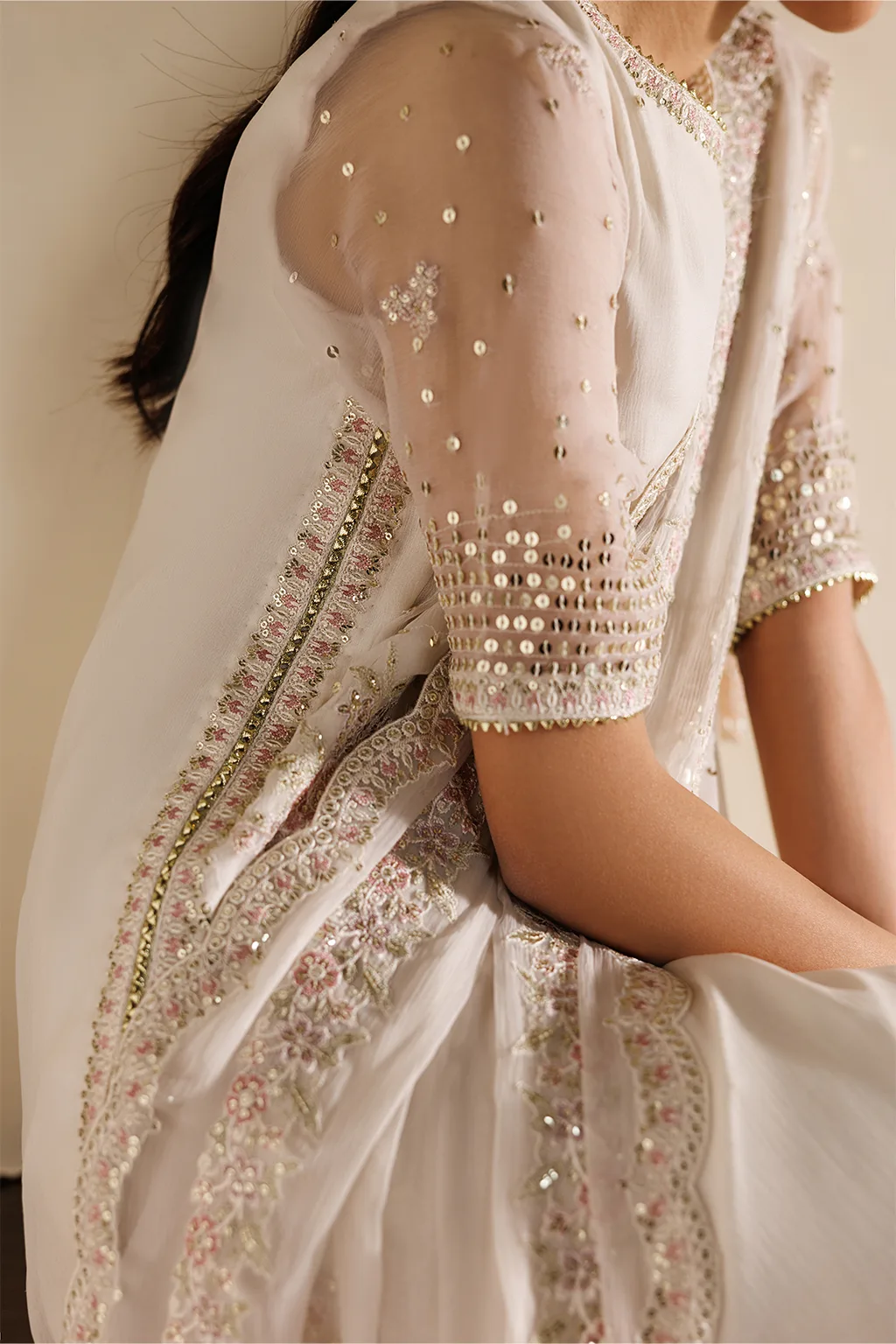 White Iznik embroidered chiffon ensemble with organza accents – view 5 – Poshaq