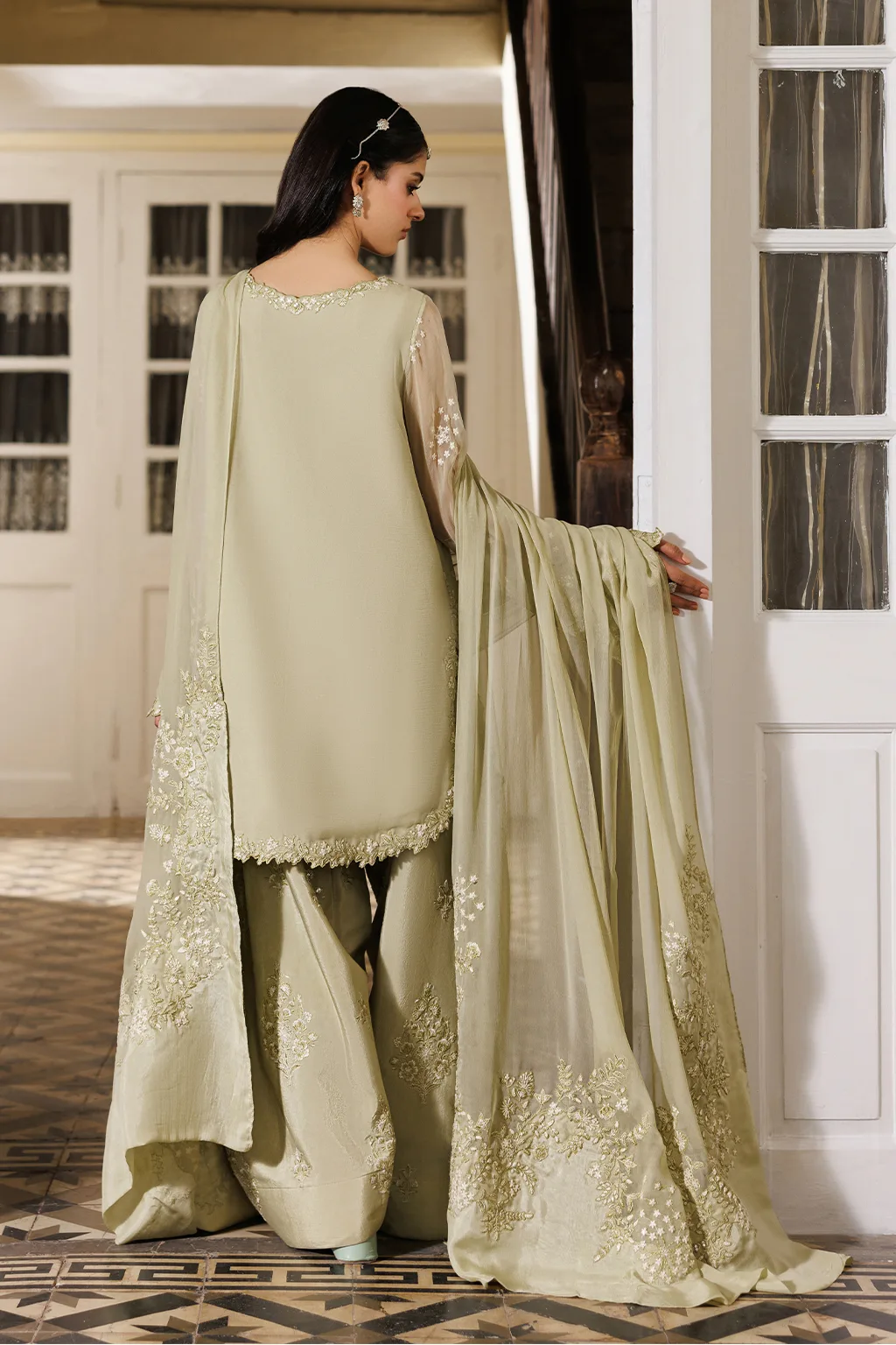 Yellow unstitched chiffon dress with embroidered organza neckline and full‑sleeve lining – view 6 – Poshaq