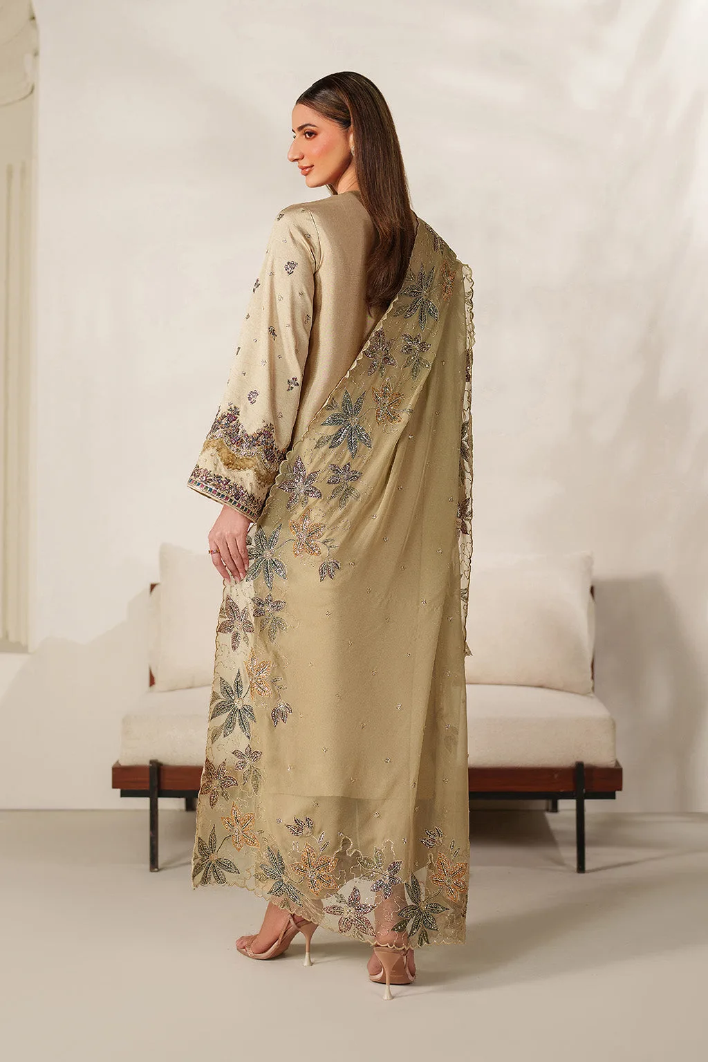Unstitched formal dress in organza, chiffon, velvet and silk – view 3 – Poshaq