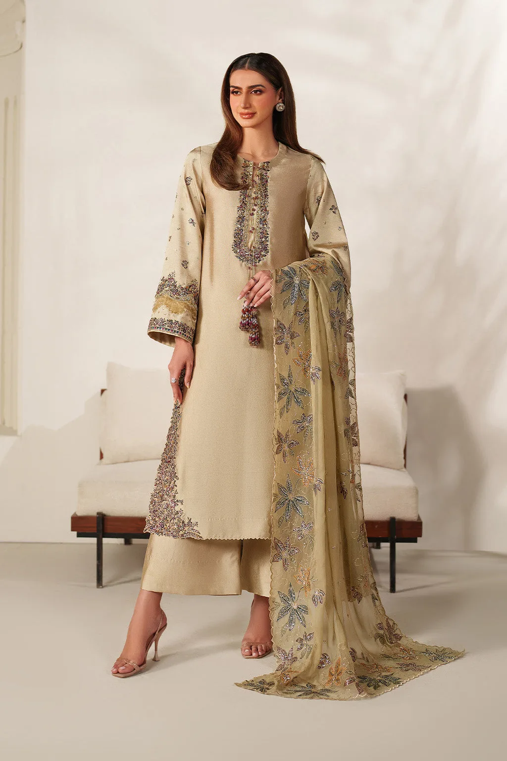 Unstitched formal dress in organza, chiffon, velvet and silk – view 5 – Poshaq