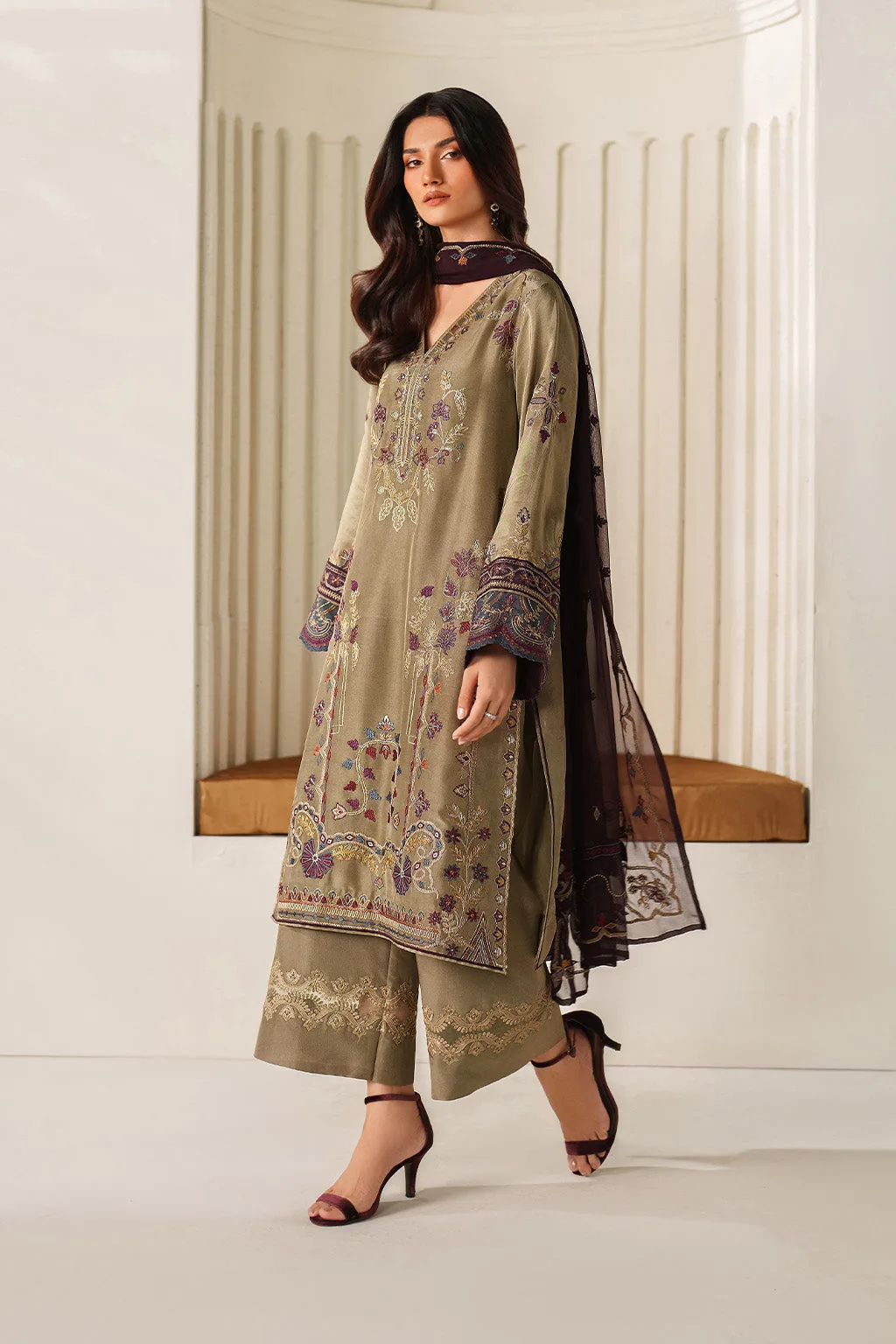 unstitched formal suit with embroidered ramen silk, organza and chiffon details – view 6 – Poshaq