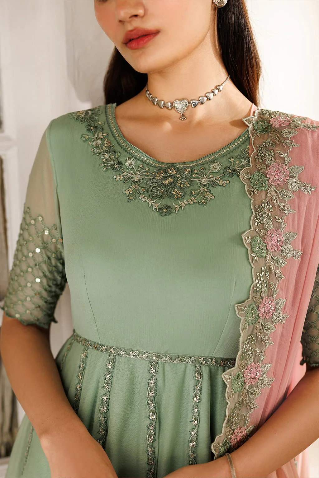 Green chiffon dress with organza embroidery – view 2 – Poshaq