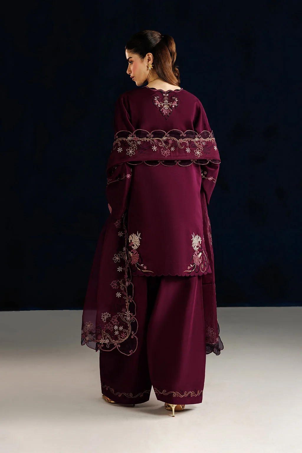 Unstitched formal silk and organza ensemble with subtle embroidery – view 3 – Poshaq