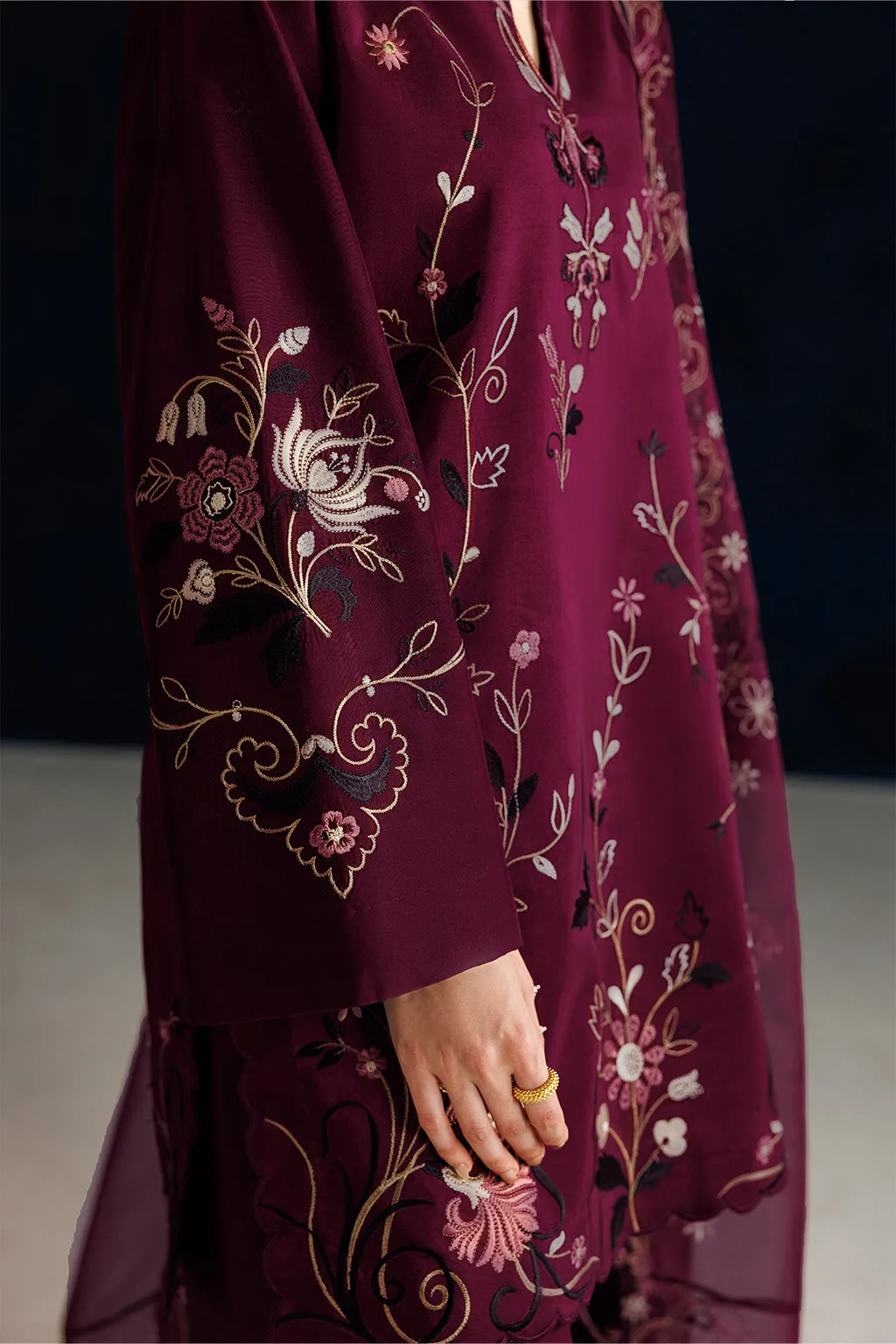 Unstitched formal silk and organza ensemble with subtle embroidery – view 6 – Poshaq