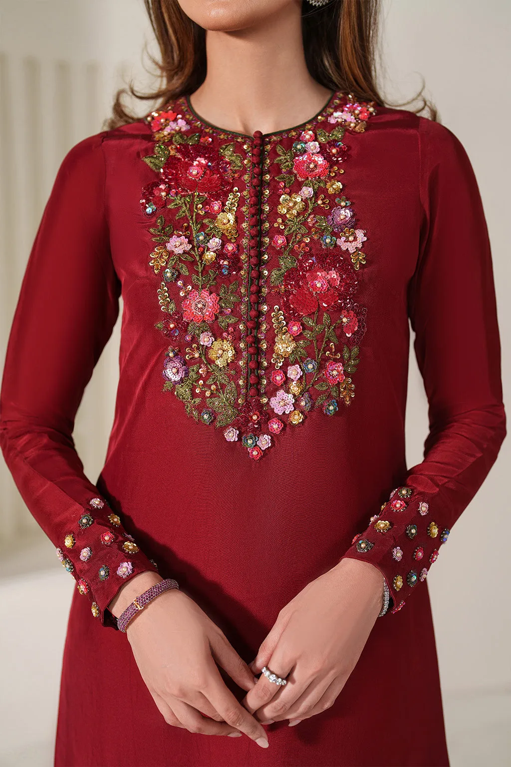 Red unstitched silk and organza suit with embroidered neckline – view 5 – Poshaq