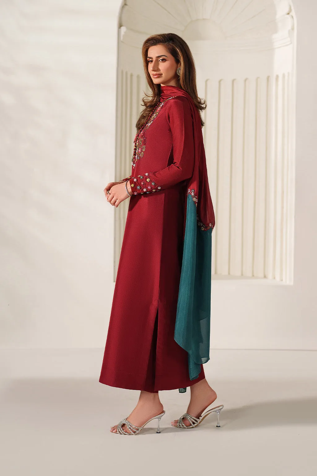 Red unstitched silk and organza suit with embroidered neckline – view 9 – Poshaq