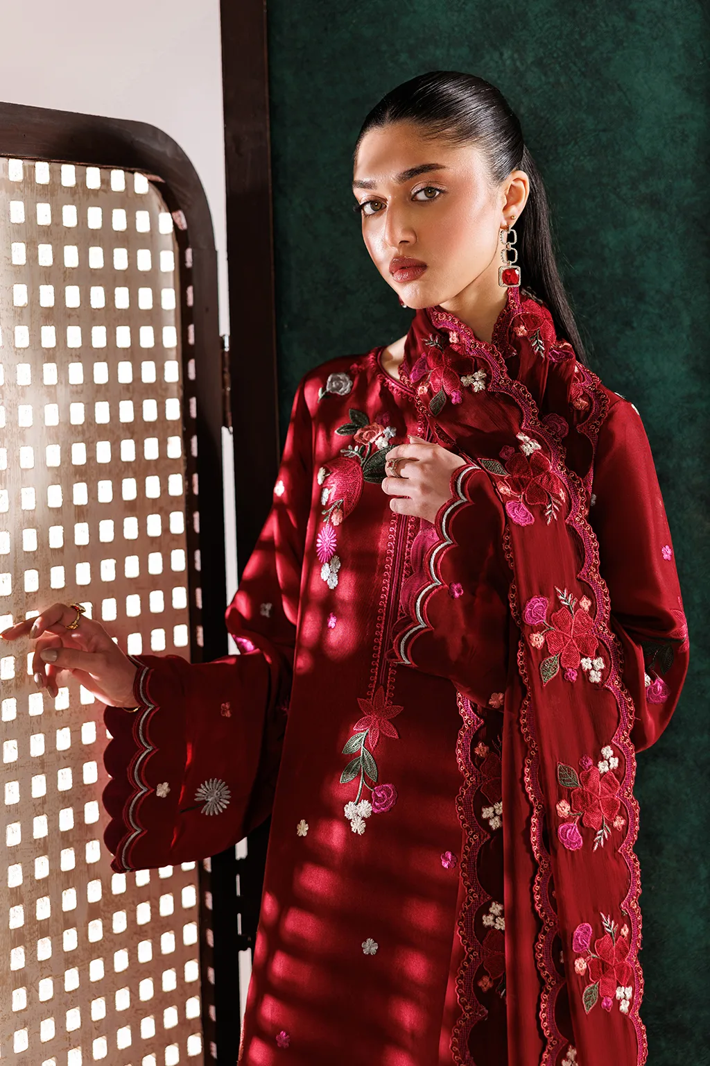Red unstitched formal set with silk shirt, organza sleeves and chiffon dupatta – view 6 – Poshaq