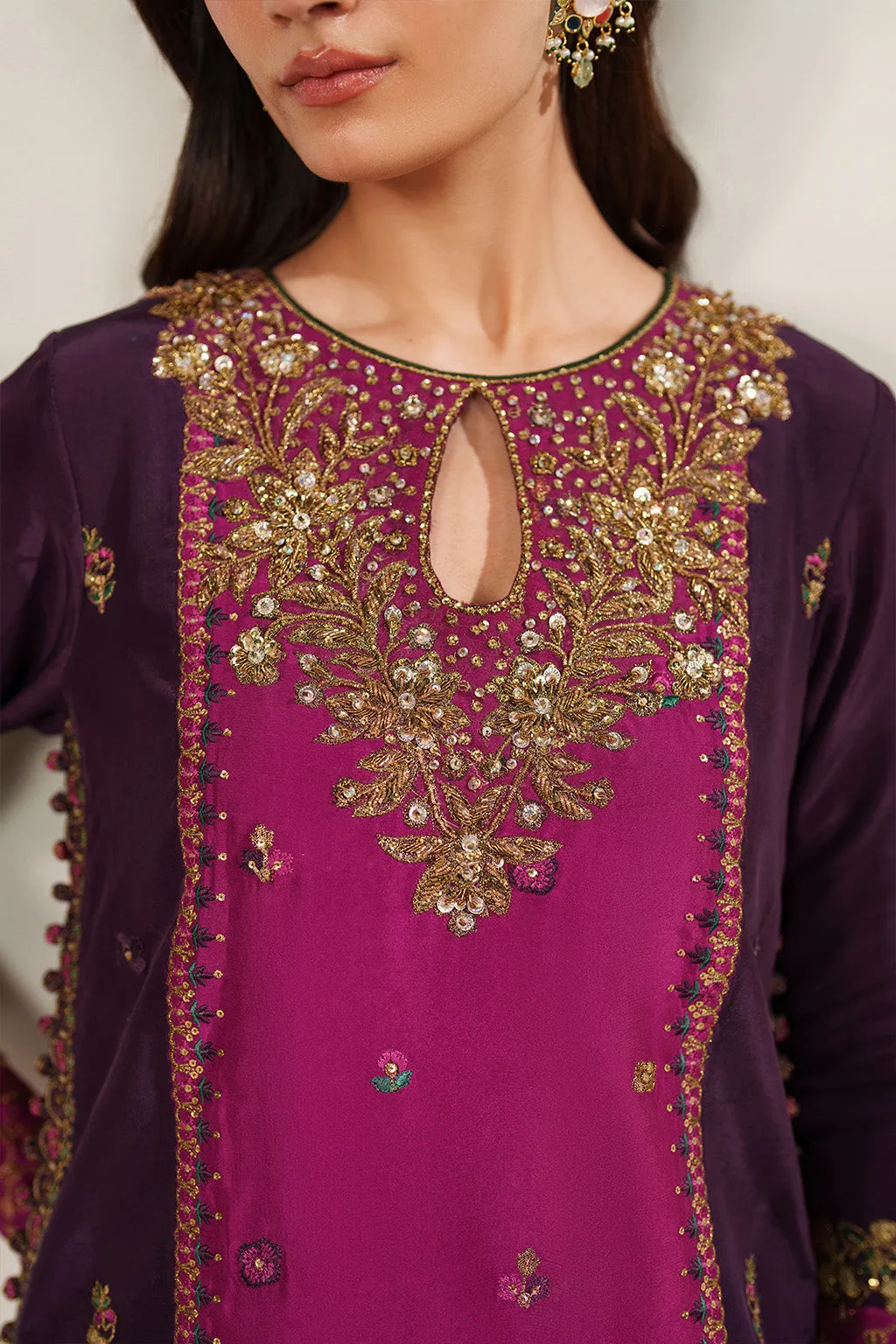Embroidered formal three‑piece suit in silk, organza and chiffon – view 4 – Poshaq