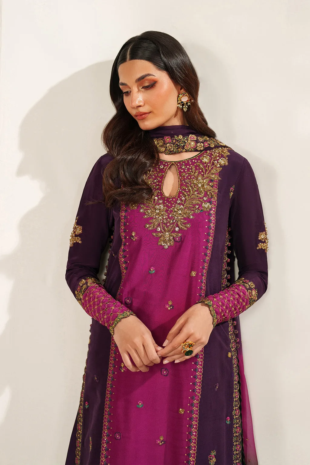 Embroidered formal three‑piece suit in silk, organza and chiffon – view 5 – Poshaq