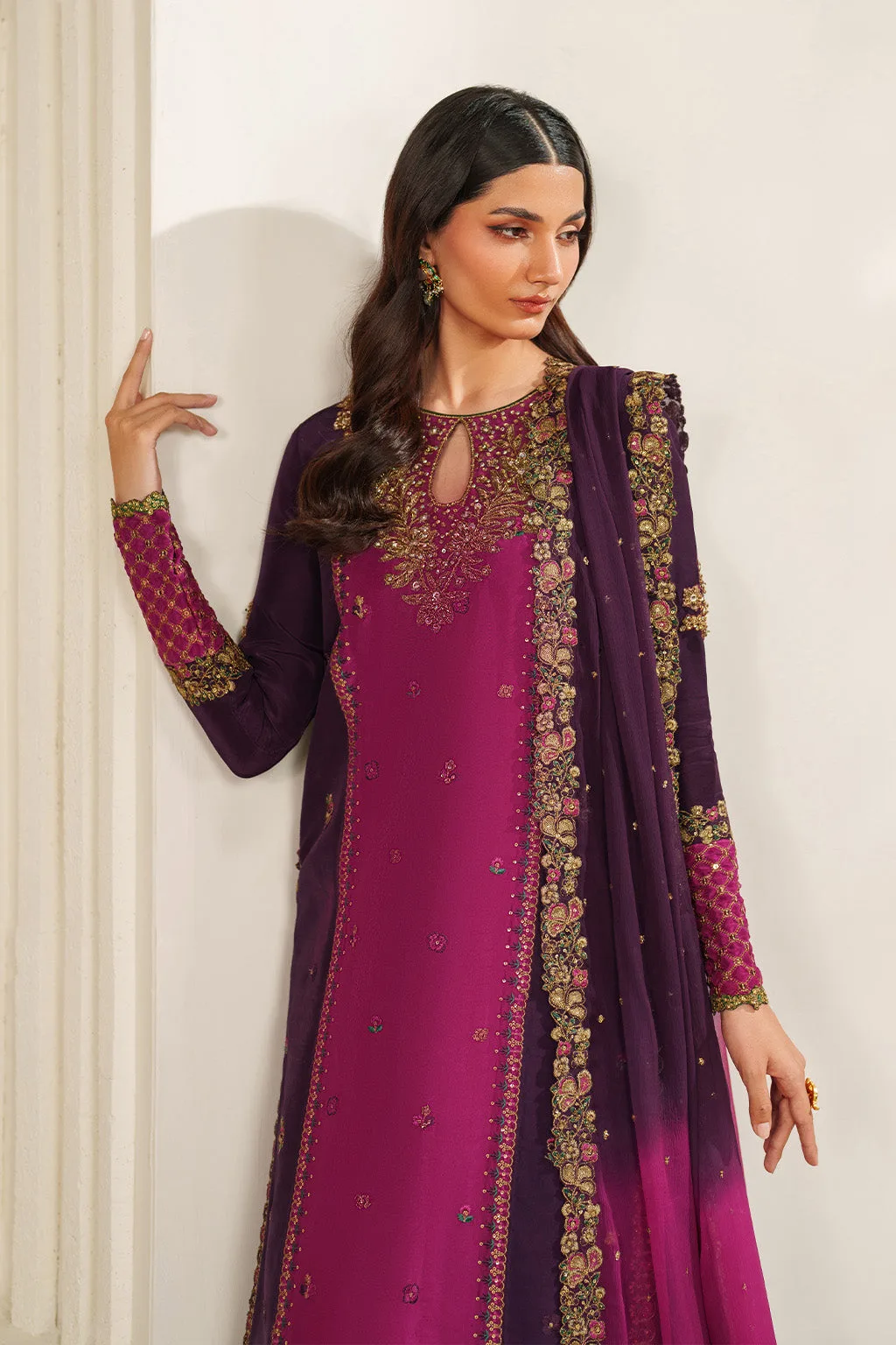 Embroidered formal three‑piece suit in silk, organza and chiffon – view 7 – Poshaq