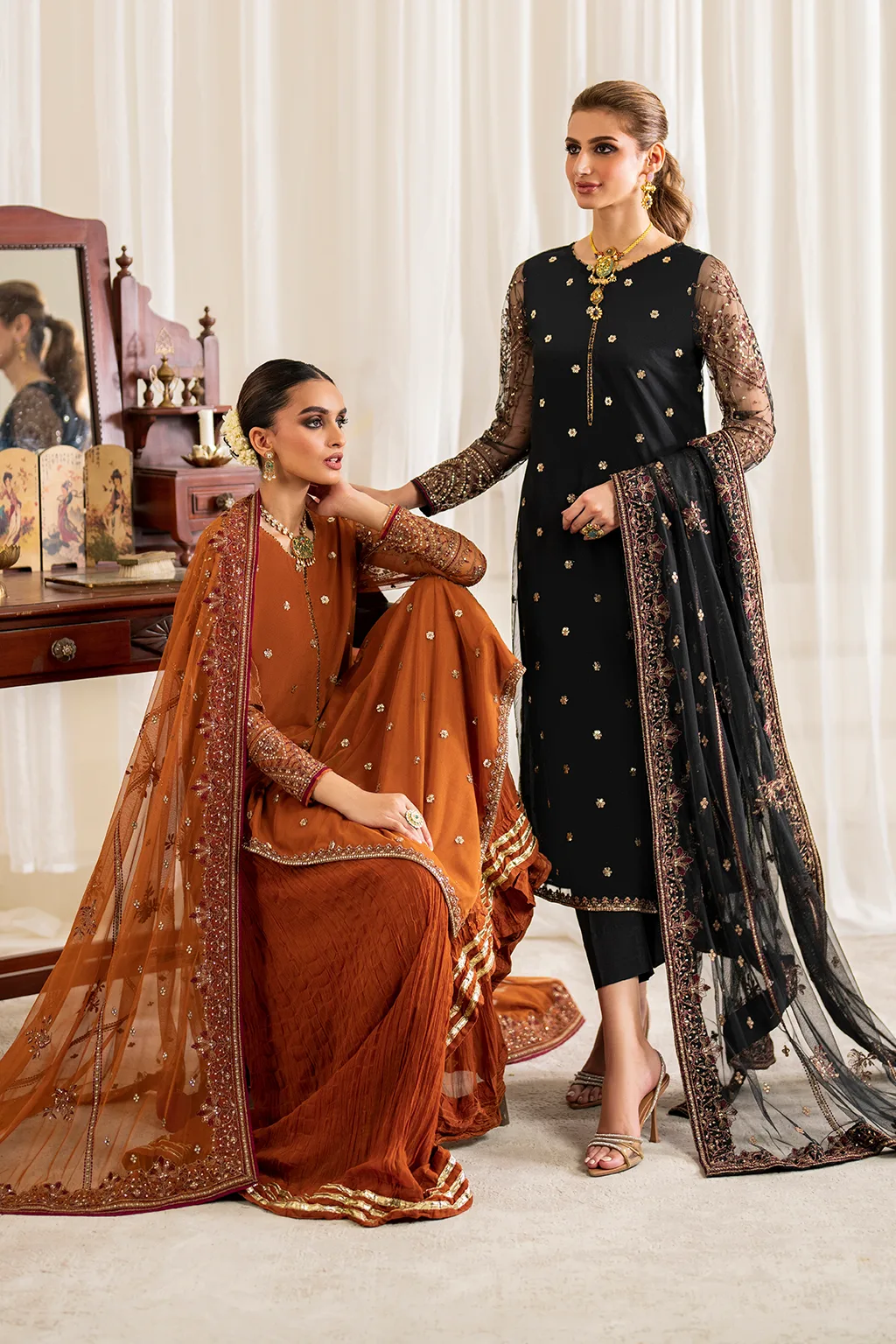 Embroidered net top with raw silk trouser and organza dupatta in natural tones – view 8 – Poshaq