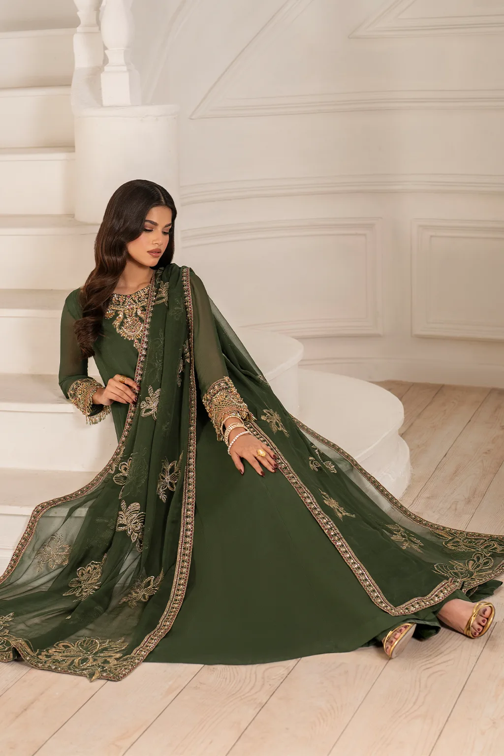 Embroidered chiffon frock with organza sleeves and raw silk trousers – view 10 – Poshaq