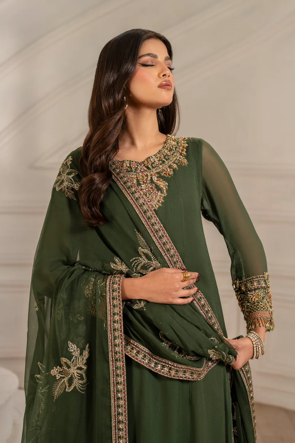 Embroidered chiffon frock with organza sleeves and raw silk trousers – view 7 – Poshaq
