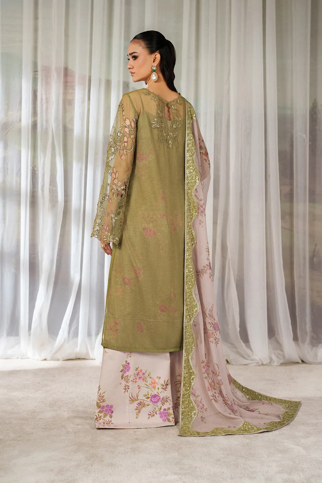 Green printed formal set with raw silk shirt and chiffon dupatta – view 4 – Poshaq