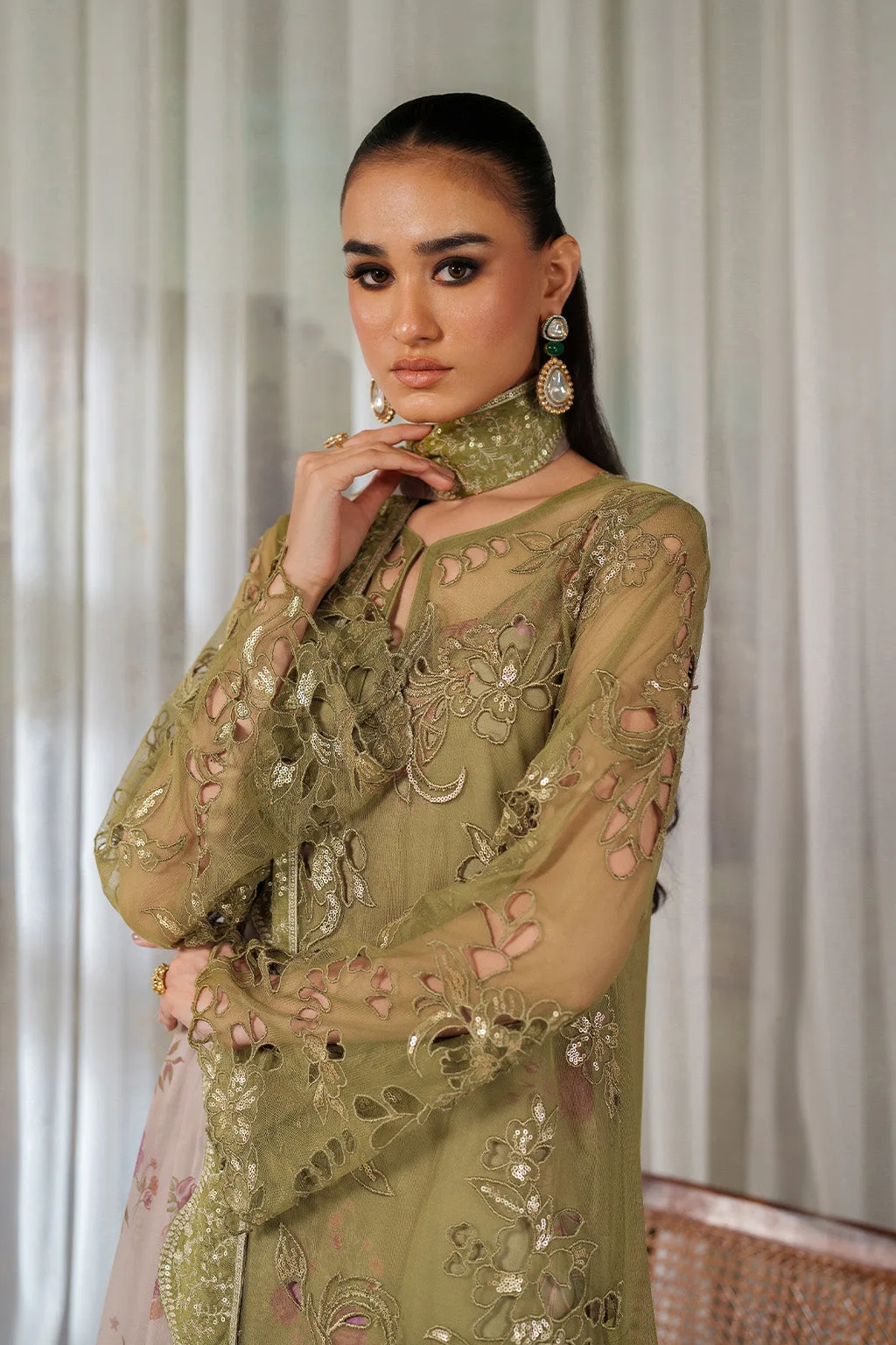 Green printed formal set with raw silk shirt and chiffon dupatta – view 7 – Poshaq