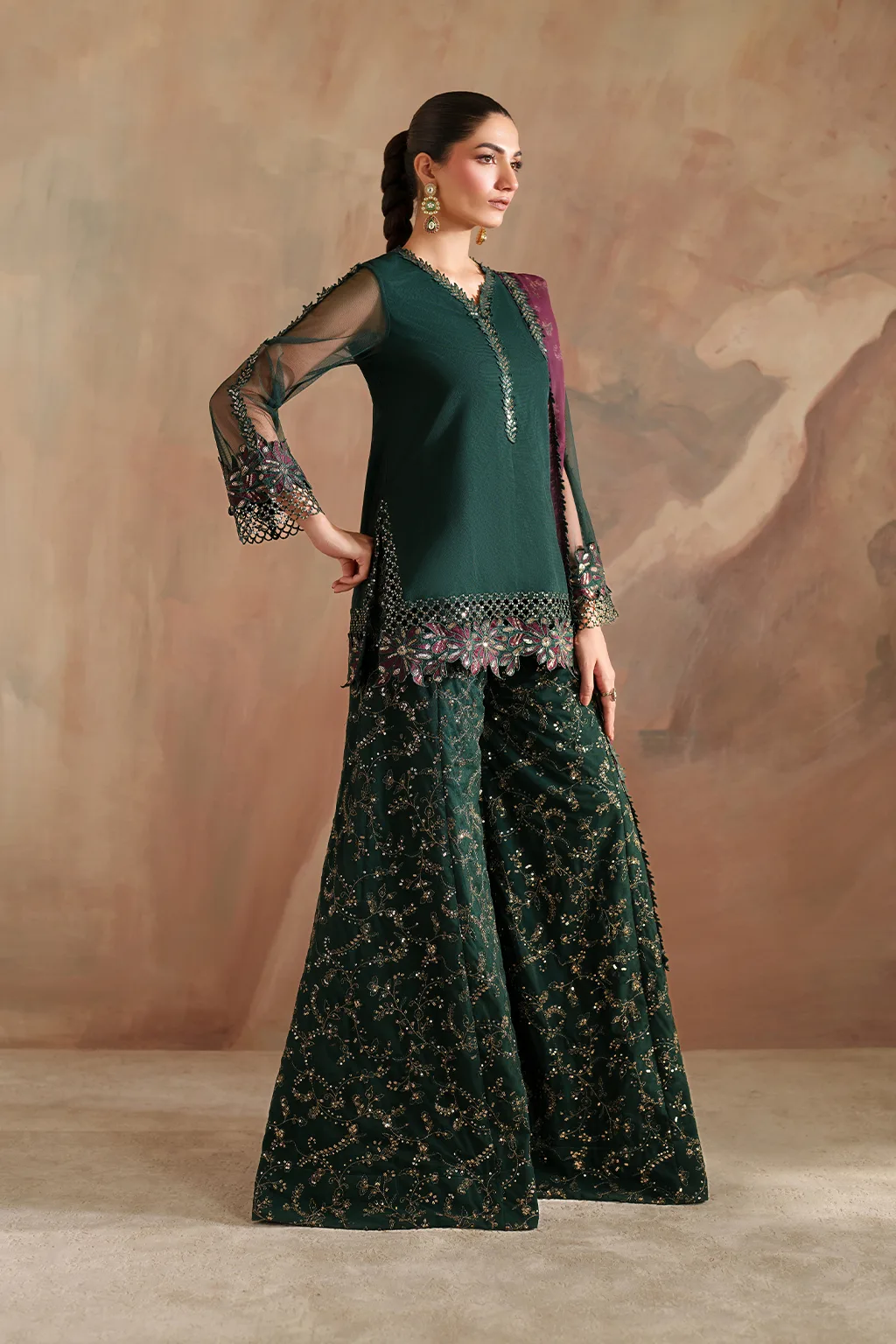 Green embroidered net ensemble with organza and chiffon details – view 4 – Poshaq