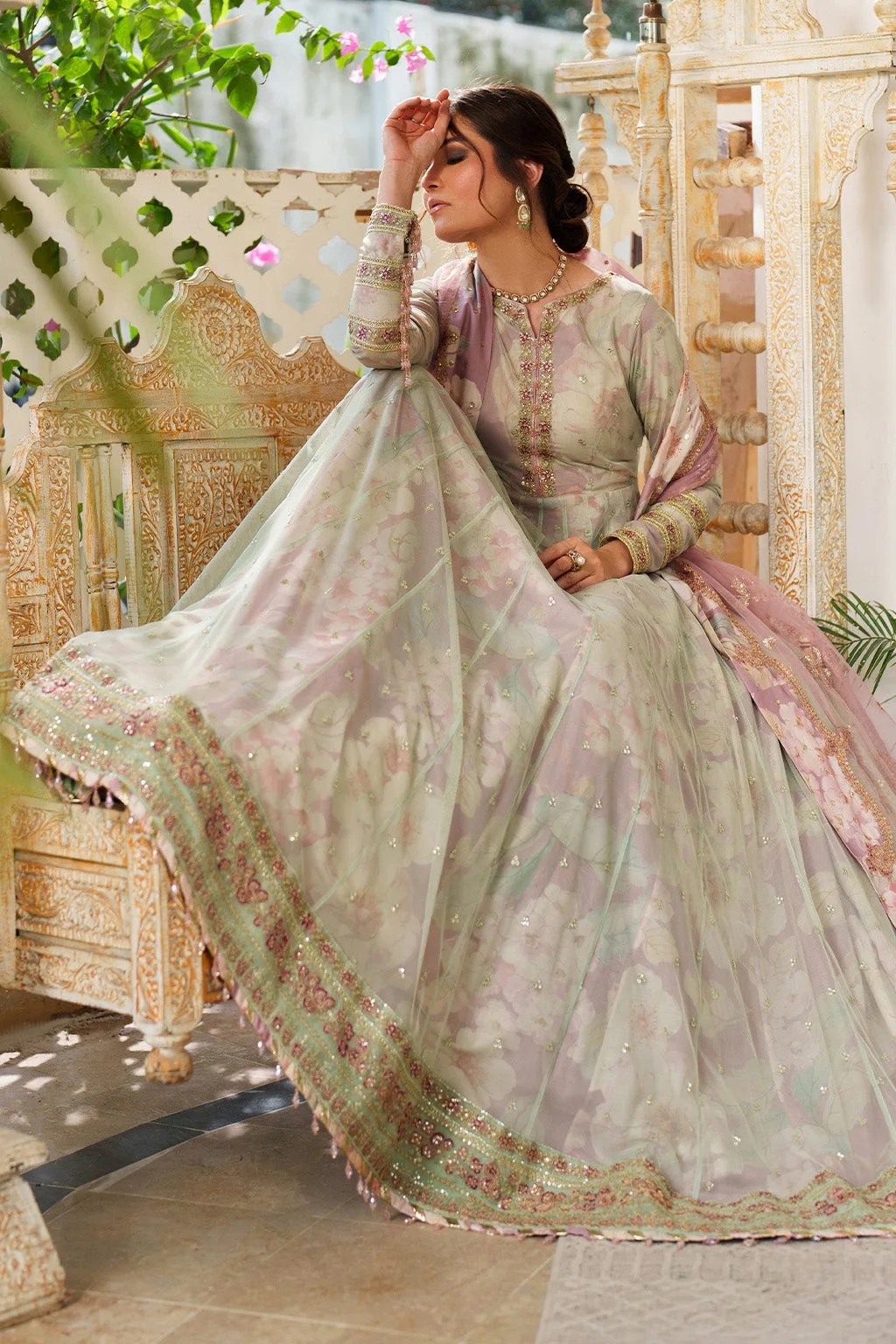 Green formal set with printed raw silk shirt and organza layers – view 12 – Poshaq