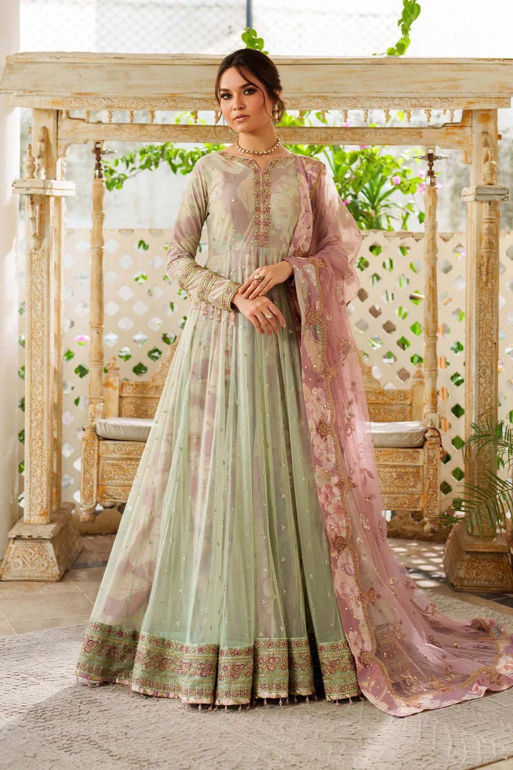 Green formal set with printed raw silk shirt and organza layers – view 4 – Poshaq