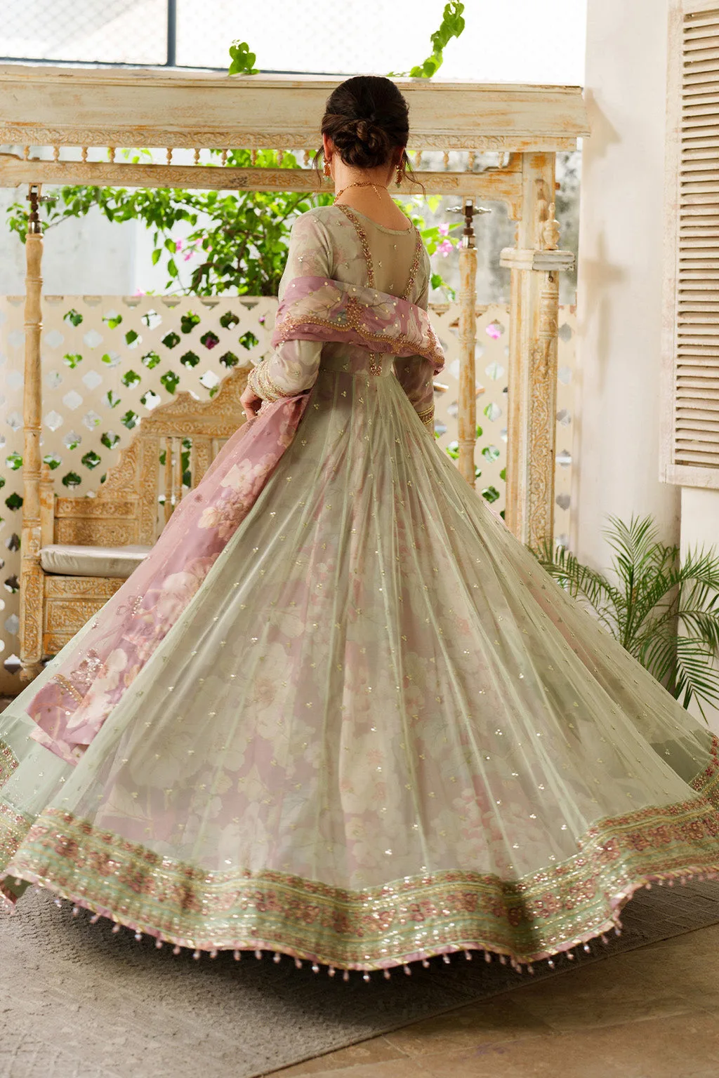 Green formal set with printed raw silk shirt and organza layers – view 7 – Poshaq