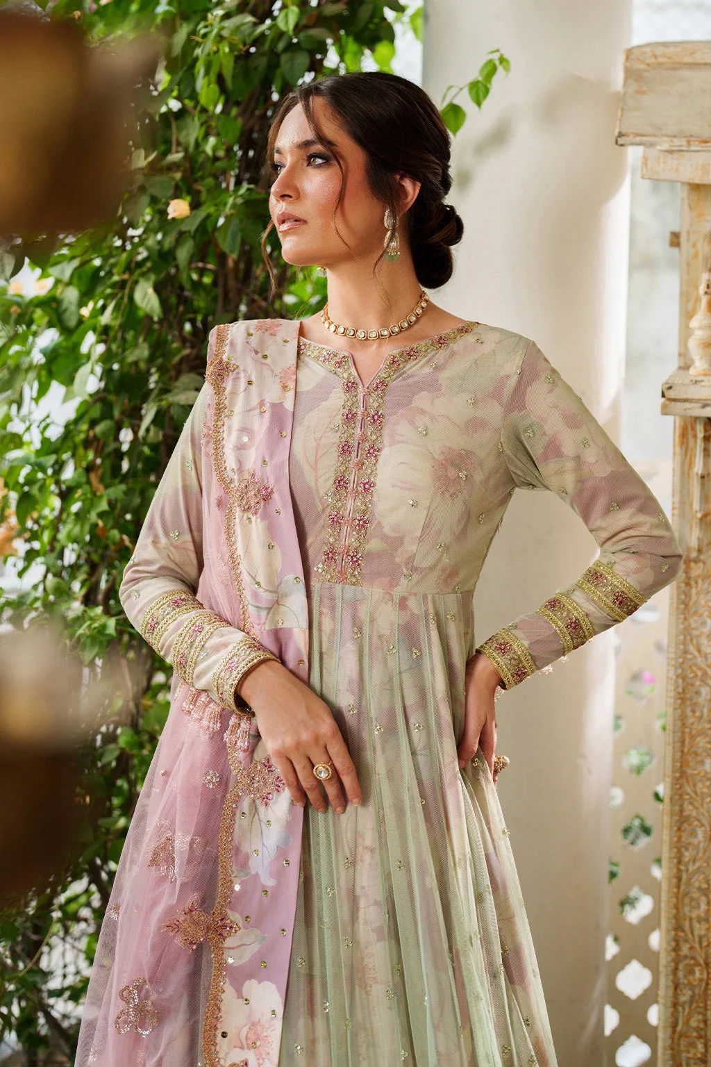 Green formal set with printed raw silk shirt and organza layers – view 9 – Poshaq
