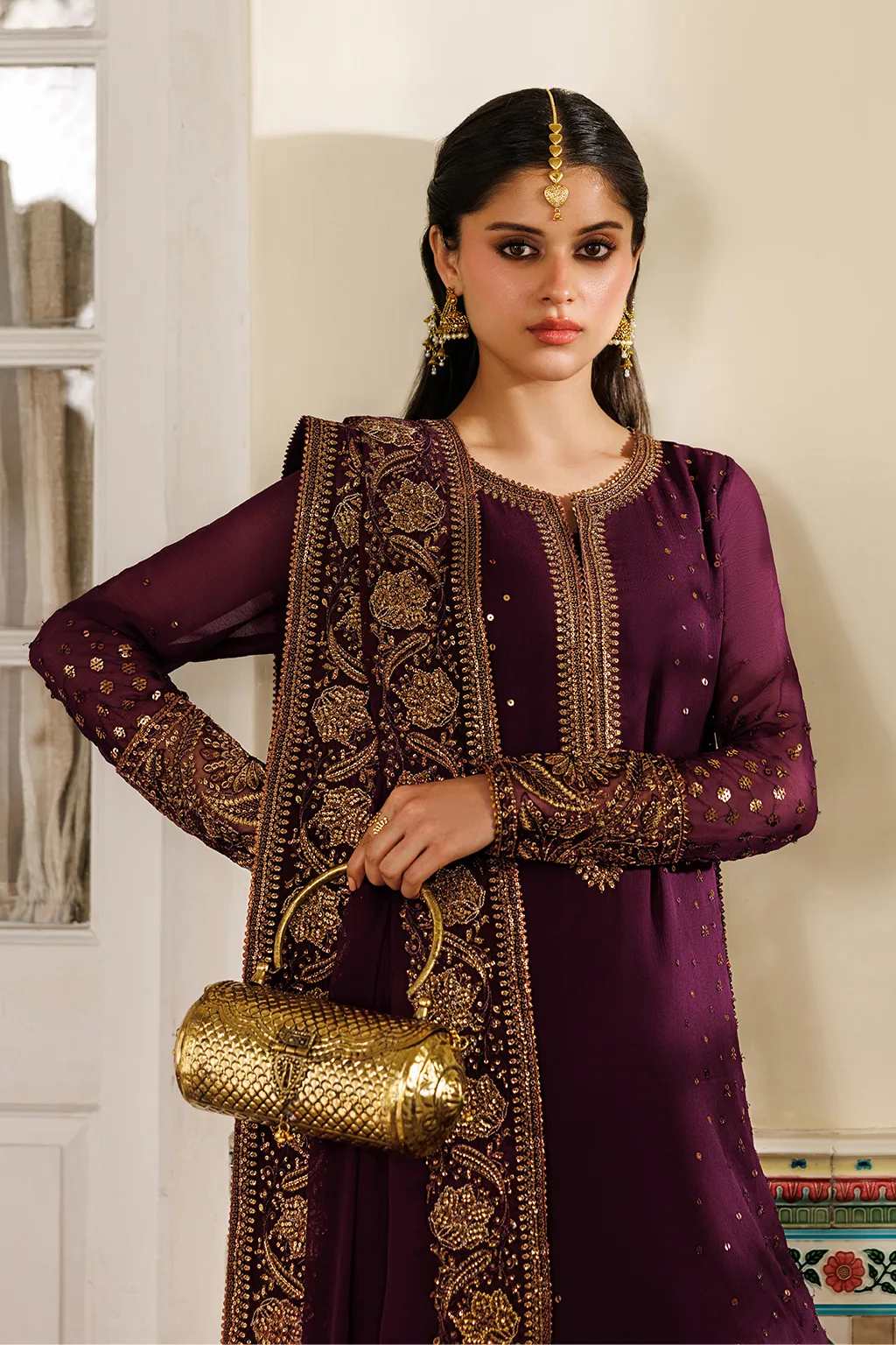 Embroidered chiffon formal set with raw silk trouser and organza detailing – view 5 – Poshaq
