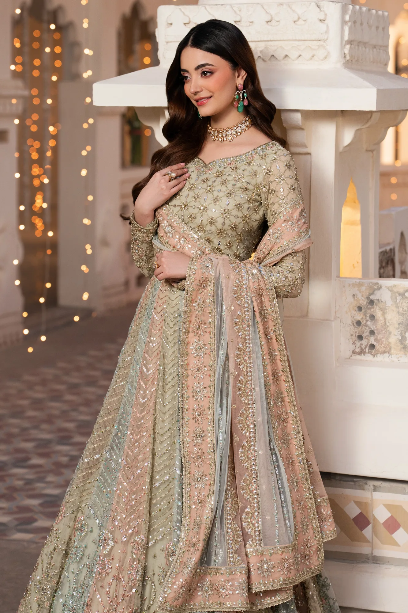 Soft pista‑tone net three‑piece formal set with mirrored detailing – view 4 – Poshaq