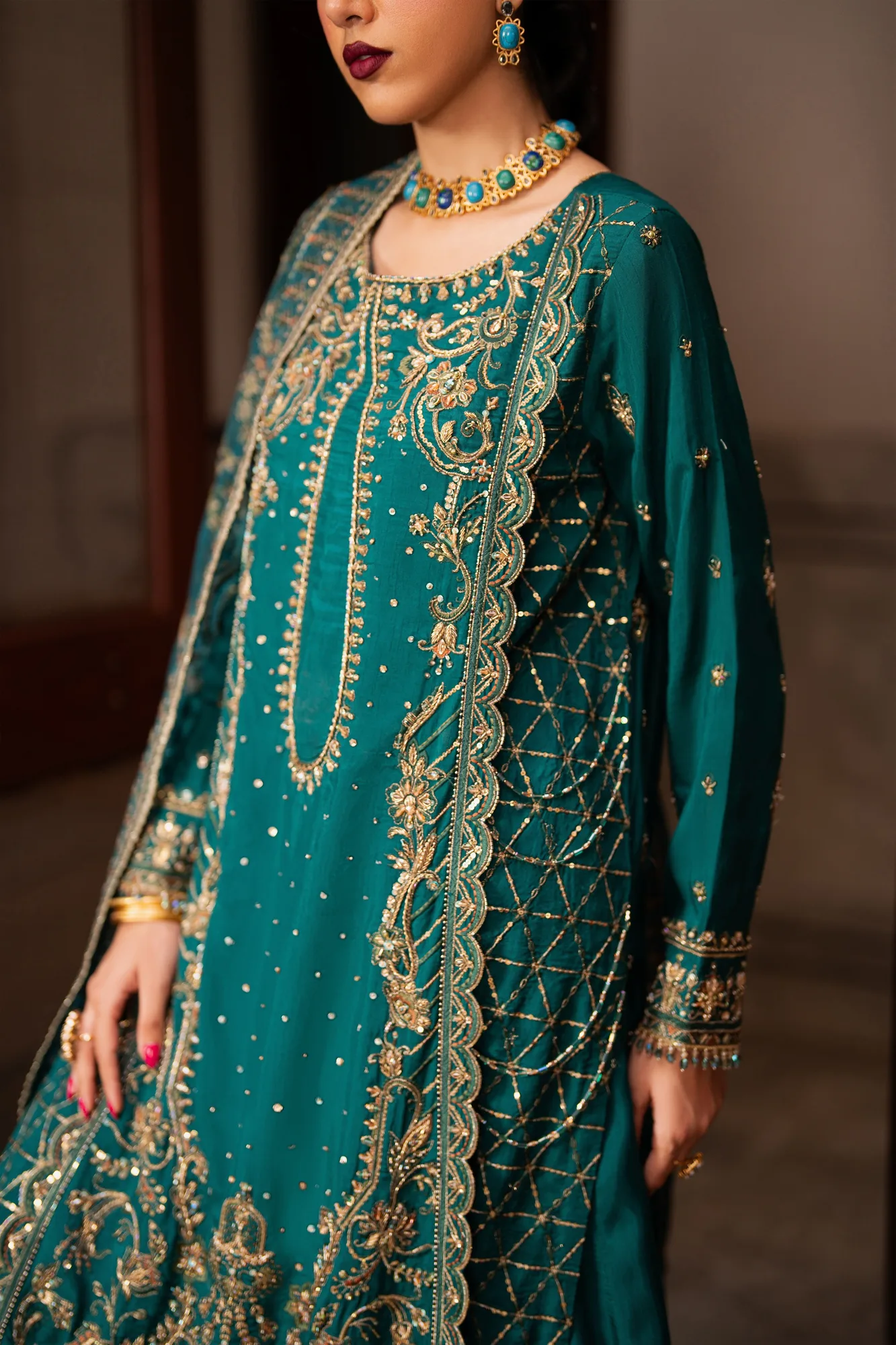 Green silk sharara set with embroidered shirt and organza dupatta – view 4 – Poshaq
