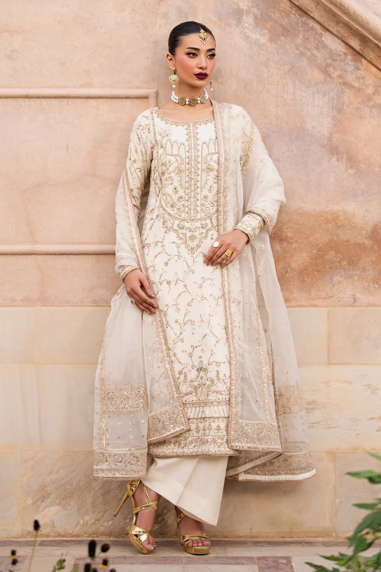 Raw silk shirt with organza dupatta and embroidered culottes – view 1 – Poshaq