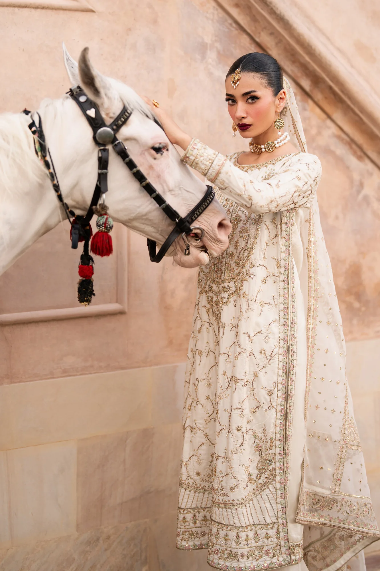 Raw silk shirt with organza dupatta and embroidered culottes – view 4 – Poshaq