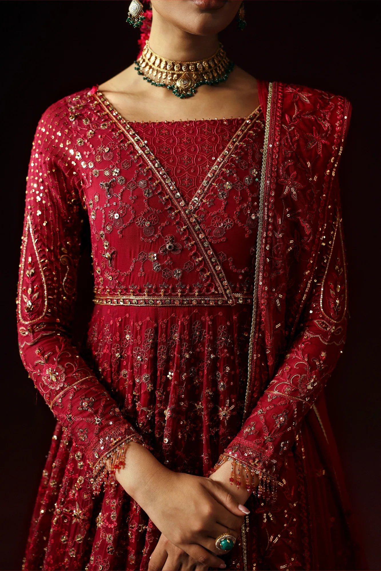 Red formal set with raw silk trousers and chiffon top, embroidered details – view 3 – Poshaq