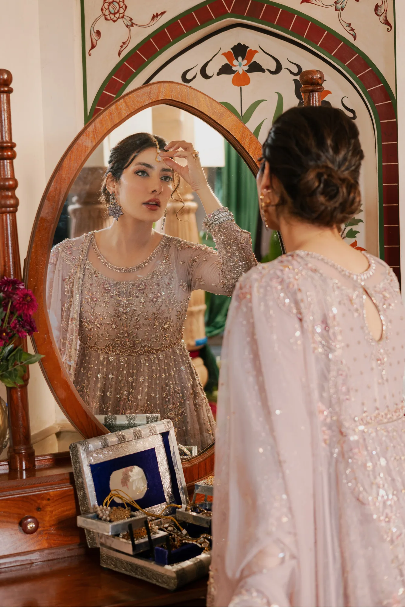 Lilac organza maxi frock with net dupatta and hand‑embellished details – view 5 – Poshaq