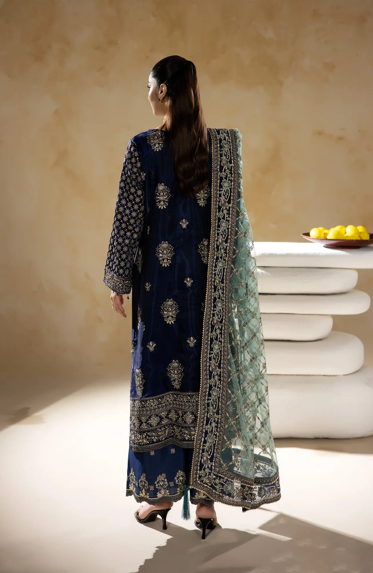 raw silk suit with net dupatta and embroidered details – view 2 – Poshaq