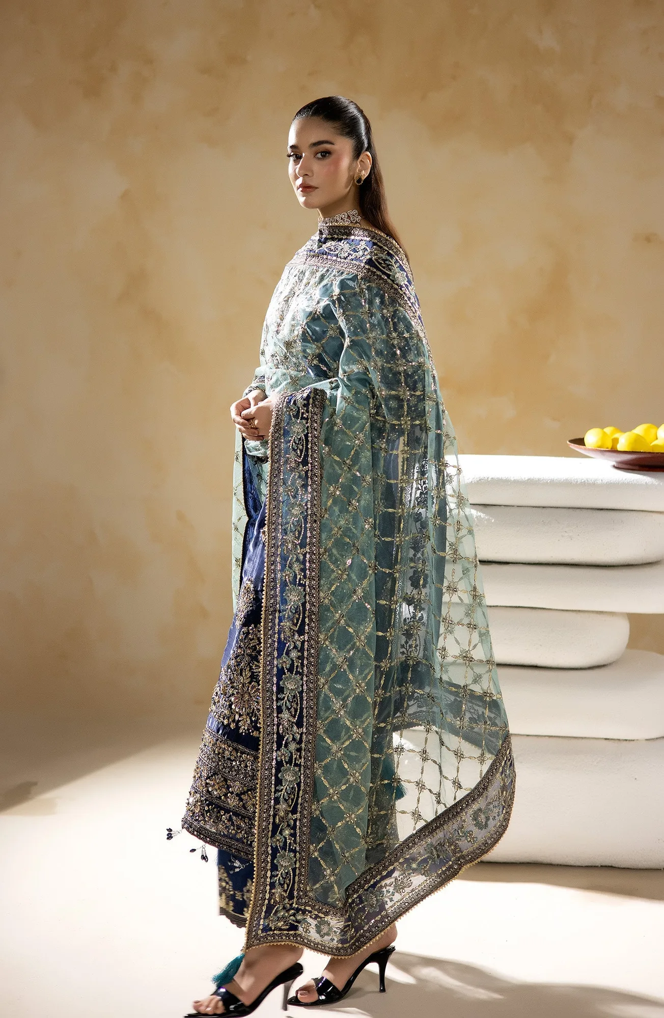 raw silk suit with net dupatta and embroidered details – view 3 – Poshaq